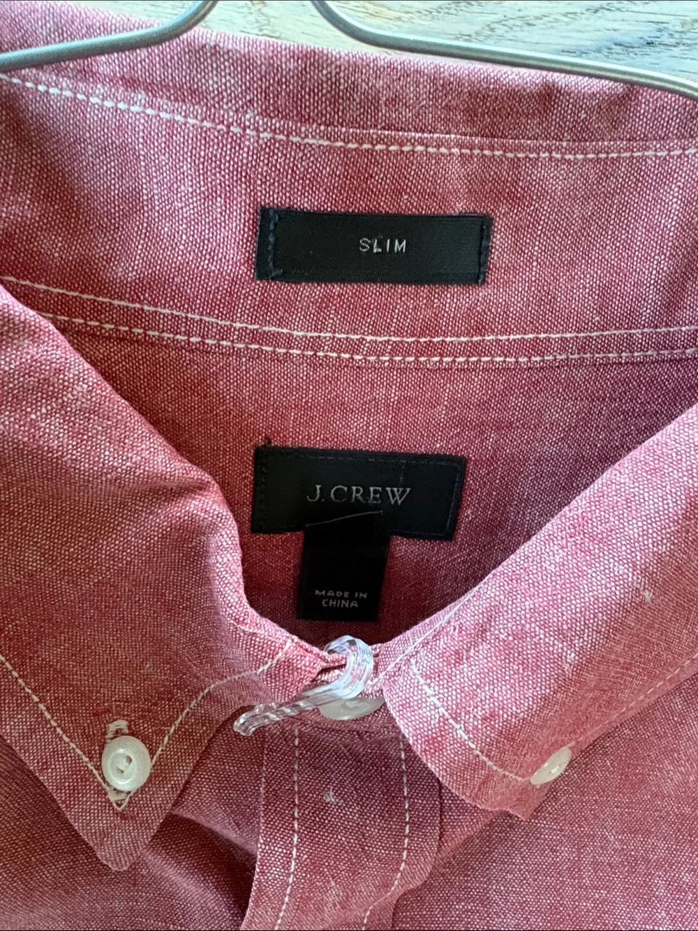 J. Crew Men's Button-Down Shirt in Dusty Red/Rose - Size Large Slim